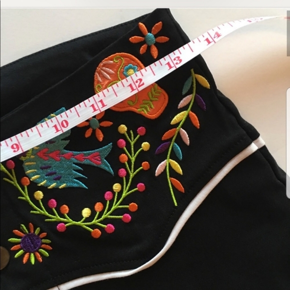 Too Fast Dia de Los Muertos shorts - Picture 3 of 5